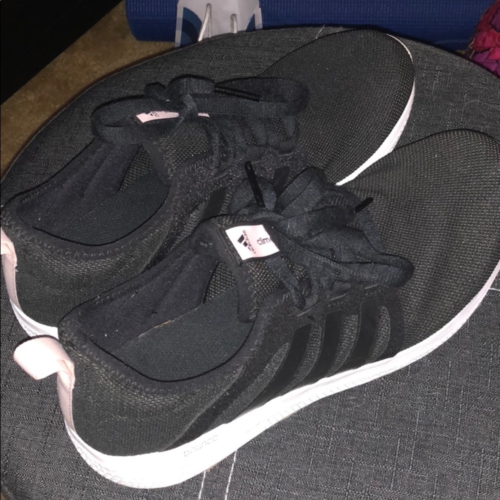 Adidas Bounce Tennis Shoes